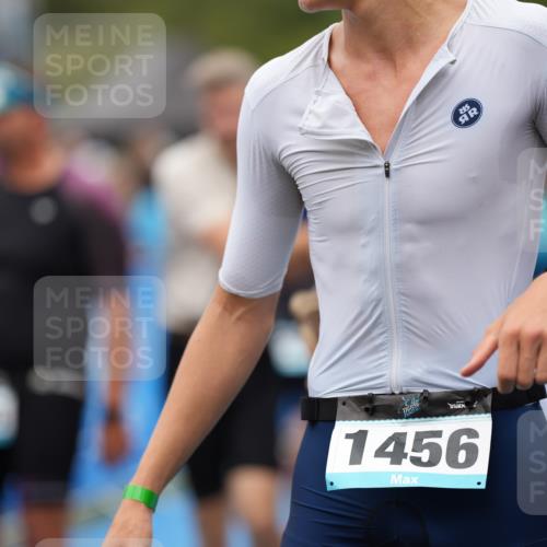 30.08.2026 - Elbe Triathlon Hamburg LAZAROV Photography http://msf.ph/oto/10028430 30.08.2026 11:39:23 Ziel 709, 992, 1064, 1123, 1125, 1205, 1256 meine-sportfotos.de