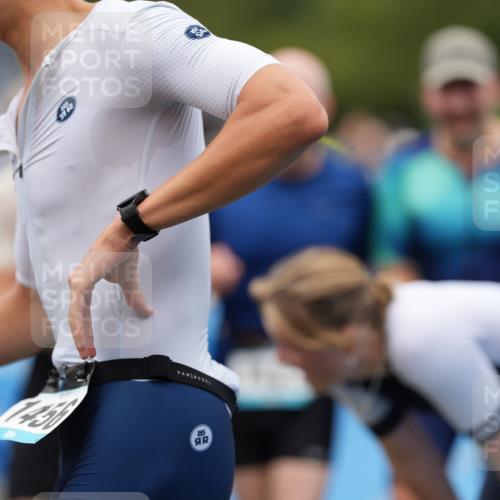 30.08.2026 - Elbe Triathlon Hamburg LAZAROV Photography http://msf.ph/oto/10028432 30.08.2026 11:39:24 Ziel 709, 926, 992, 1123, 1125, 1205 meine-sportfotos.de