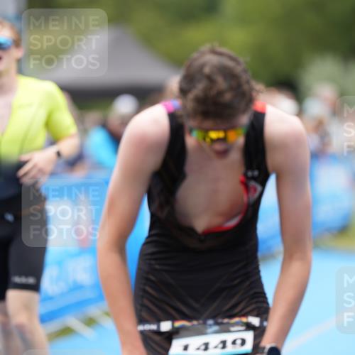 30.08.2026 - Elbe Triathlon Hamburg LAZAROV Photography http://msf.ph/oto/10028450 30.08.2026 11:41:46 Ziel 795, 1272, 1449 meine-sportfotos.de