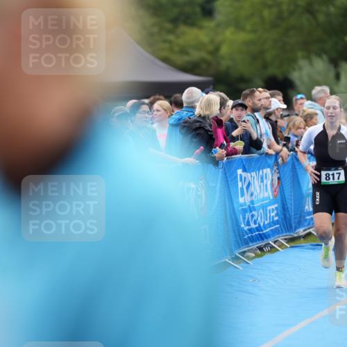 30.08.2026 - Elbe Triathlon Hamburg LAZAROV Photography http://msf.ph/oto/10028465 30.08.2026 11:42:19 Ziel 792, 817, 864 meine-sportfotos.de