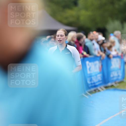30.08.2026 - Elbe Triathlon Hamburg LAZAROV Photography http://msf.ph/oto/10028467 30.08.2026 11:42:21 Ziel 792, 817, 864 meine-sportfotos.de