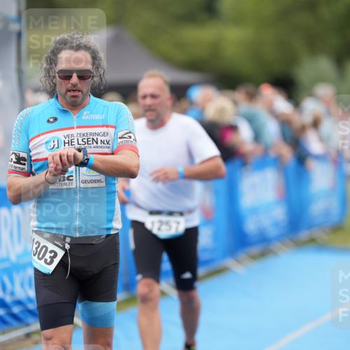 30.08.2026 - Elbe Triathlon Hamburg LAZAROV Photography http://msf.ph/oto/10028481 30.08.2026 11:42:59 Ziel 805, 918, 1257, 1303, 1325 meine-sportfotos.de