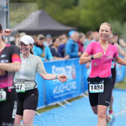 30.08.2026 - Elbe Triathlon Hamburg LAZAROV Photography http://msf.ph/oto/10028517 30.08.2026 11:43:53 Ziel 816, 847, 1345, 1353, 1434 meine-sportfotos.de