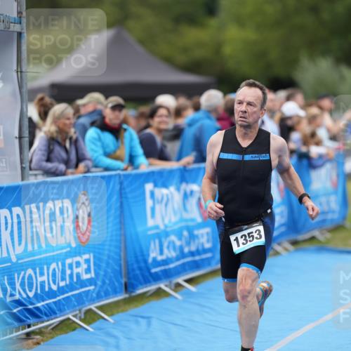 30.08.2026 - Elbe Triathlon Hamburg LAZAROV Photography http://msf.ph/oto/10028521 30.08.2026 11:44:00 Ziel 1227, 1353 meine-sportfotos.de