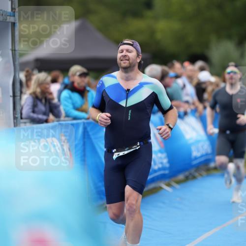 30.08.2026 - Elbe Triathlon Hamburg LAZAROV Photography http://msf.ph/oto/10028529 30.08.2026 11:44:35 Ziel 395, 862, 1154, 1161, 1384 meine-sportfotos.de