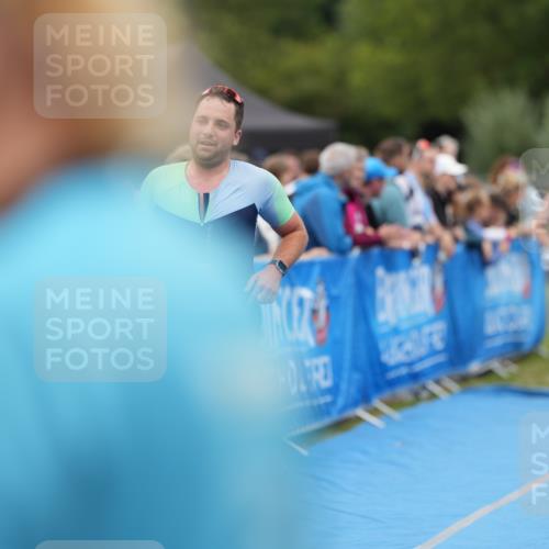 30.08.2026 - Elbe Triathlon Hamburg LAZAROV Photography http://msf.ph/oto/10028538 30.08.2026 11:44:44 Ziel 553, 810, 1258, 1326, 1384 meine-sportfotos.de