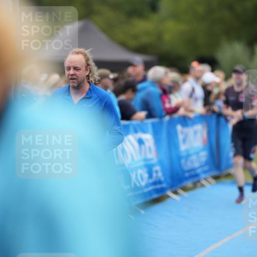 30.08.2026 - Elbe Triathlon Hamburg LAZAROV Photography http://msf.ph/oto/10028572 30.08.2026 11:47:09 Ziel 1294, 1311, 1379 meine-sportfotos.de