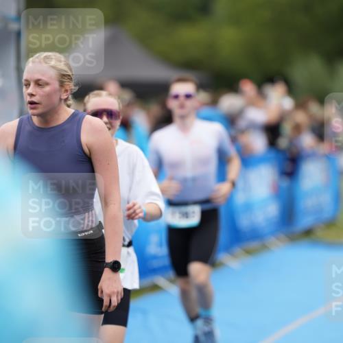 30.08.2026 - Elbe Triathlon Hamburg LAZAROV Photography http://msf.ph/oto/10028585 30.08.2026 11:47:32 Ziel 809, 814, 828, 857, 1383 meine-sportfotos.de