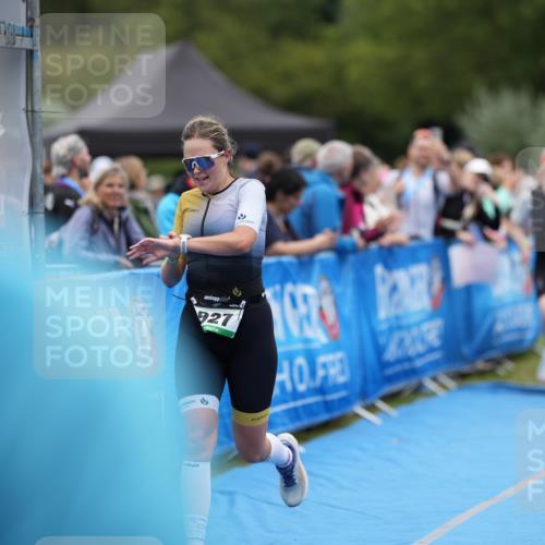 30.08.2026 - Elbe Triathlon Hamburg LAZAROV Photography http://msf.ph/oto/10028591 30.08.2026 11:48:00 Ziel 914, 927, 1163, 1421 meine-sportfotos.de