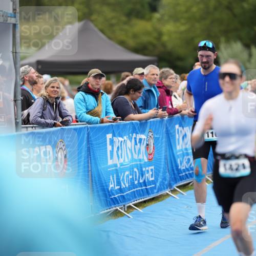 30.08.2026 - Elbe Triathlon Hamburg LAZAROV Photography http://msf.ph/oto/10028596 30.08.2026 11:48:03 Ziel 821, 914, 927, 1163, 1421 meine-sportfotos.de