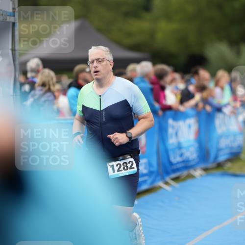 30.08.2026 - Elbe Triathlon Hamburg LAZAROV Photography http://msf.ph/oto/10028643 30.08.2026 11:50:30 Ziel 686, 912, 958, 1282 meine-sportfotos.de