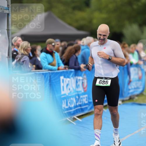 30.08.2026 - Elbe Triathlon Hamburg LAZAROV Photography http://msf.ph/oto/10028648 30.08.2026 11:50:38 Ziel 686, 958 meine-sportfotos.de