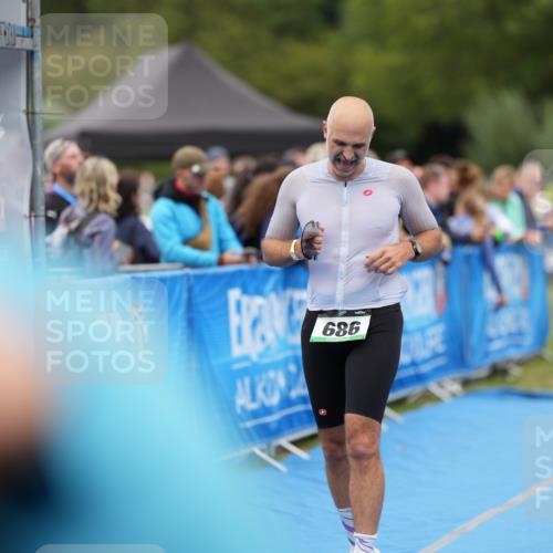 30.08.2026 - Elbe Triathlon Hamburg LAZAROV Photography http://msf.ph/oto/10028649 30.08.2026 11:50:38 Ziel 686, 958 meine-sportfotos.de