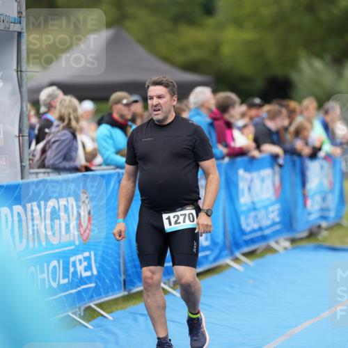 30.08.2026 - Elbe Triathlon Hamburg LAZAROV Photography http://msf.ph/oto/10028651 30.08.2026 11:50:52 Ziel 1270 meine-sportfotos.de