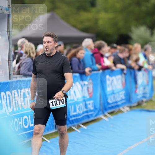 30.08.2026 - Elbe Triathlon Hamburg LAZAROV Photography http://msf.ph/oto/10028653 30.08.2026 11:50:53 Ziel 1270 meine-sportfotos.de