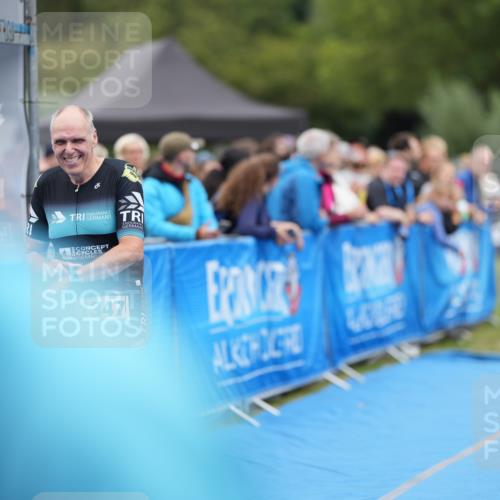 30.08.2026 - Elbe Triathlon Hamburg LAZAROV Photography http://msf.ph/oto/10028671 30.08.2026 11:51:28 Ziel 1347 meine-sportfotos.de