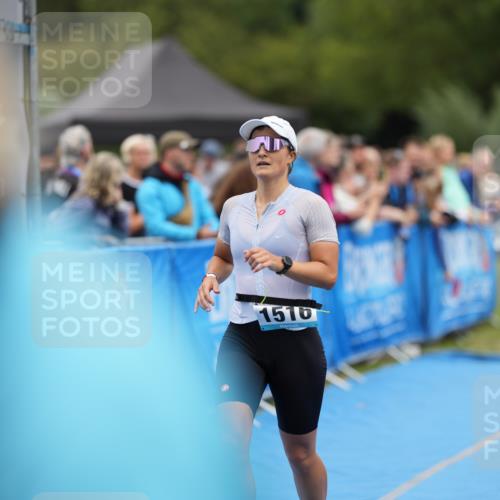 30.08.2026 - Elbe Triathlon Hamburg LAZAROV Photography http://msf.ph/oto/10028676 30.08.2026 11:51:45 Ziel 932, 1332, 1516 meine-sportfotos.de