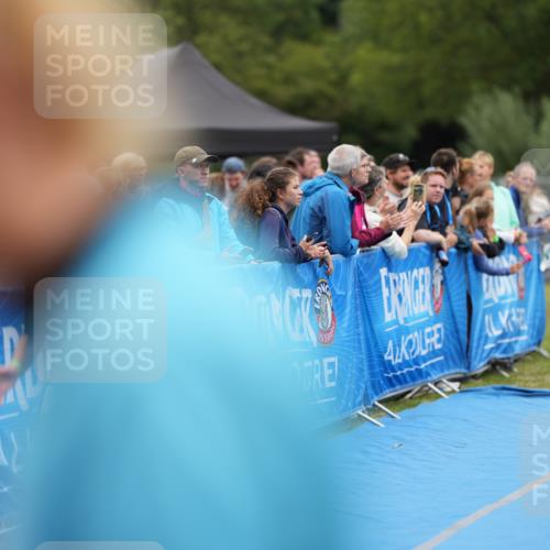 30.08.2026 - Elbe Triathlon Hamburg LAZAROV Photography http://msf.ph/oto/10028679 30.08.2026 11:51:50 Ziel 822, 932, 1262, 1332 meine-sportfotos.de