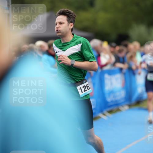 30.08.2026 - Elbe Triathlon Hamburg LAZAROV Photography http://msf.ph/oto/10028685 30.08.2026 11:51:57 Ziel 822, 980, 1262, 1281 meine-sportfotos.de