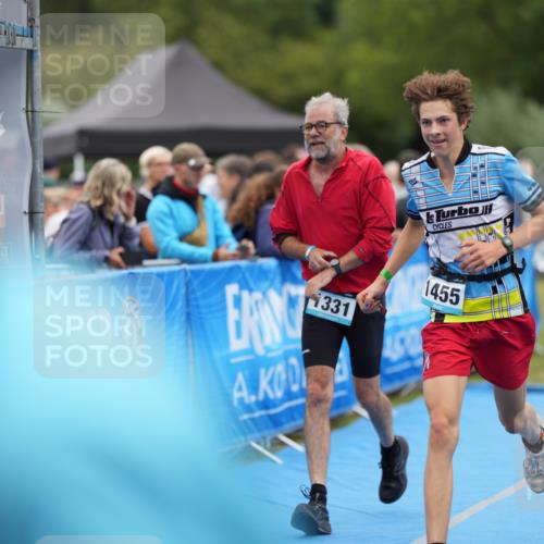 30.08.2026 - Elbe Triathlon Hamburg LAZAROV Photography http://msf.ph/oto/10028692 30.08.2026 11:52:06 Ziel 1281, 1331, 1455 meine-sportfotos.de