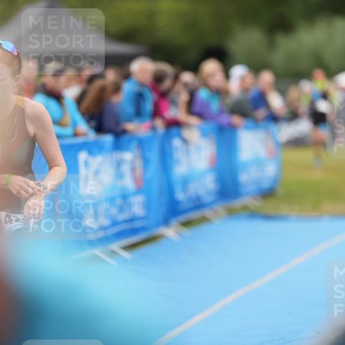 30.08.2026 - Elbe Triathlon Hamburg LAZAROV Photography http://msf.ph/oto/10028718 30.08.2026 11:53:36 Ziel 876, 1291, 1426 meine-sportfotos.de