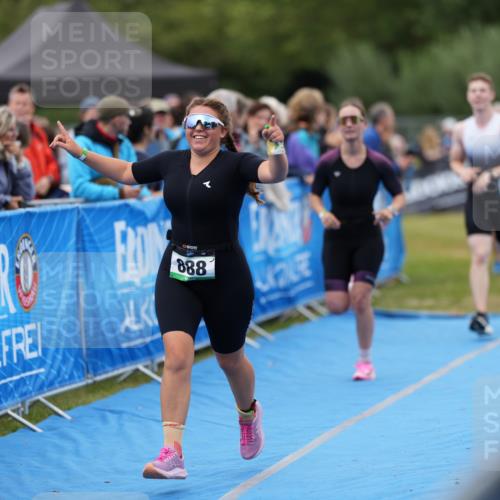 30.08.2026 - Elbe Triathlon Hamburg LAZAROV Photography http://msf.ph/oto/10028728 30.08.2026 11:54:28 Ziel 888, 1350, 1378, 1387 meine-sportfotos.de