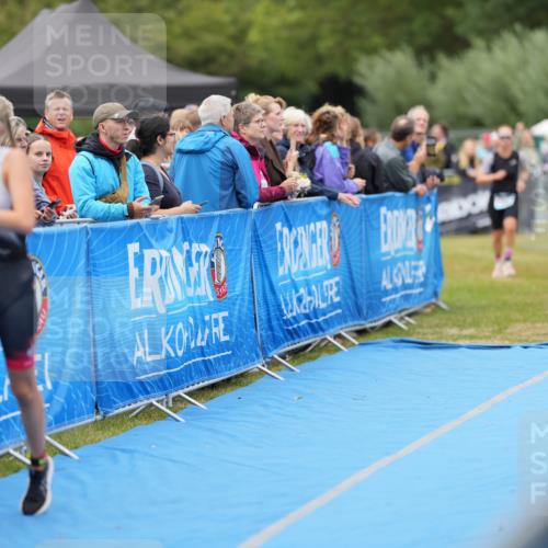 30.08.2026 - Elbe Triathlon Hamburg LAZAROV Photography http://msf.ph/oto/10028739 30.08.2026 11:55:49 Ziel 1423, 1507 meine-sportfotos.de