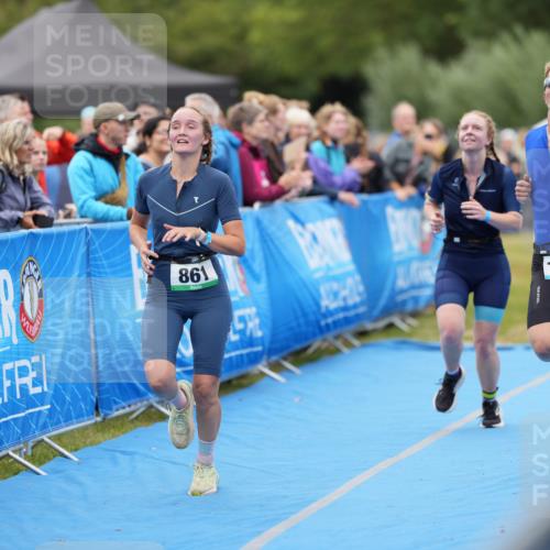 30.08.2026 - Elbe Triathlon Hamburg LAZAROV Photography http://msf.ph/oto/10028752 30.08.2026 11:55:59 Ziel 836, 849, 861, 1376, 1507 meine-sportfotos.de