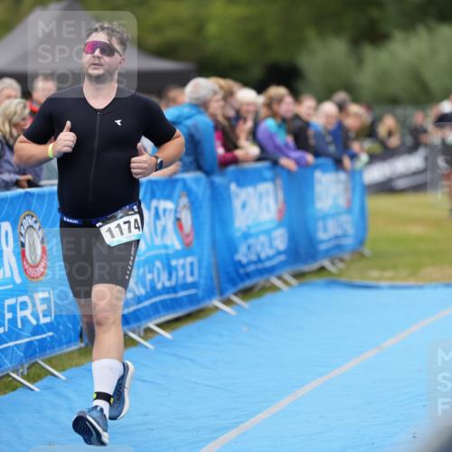 30.08.2026 - Elbe Triathlon Hamburg LAZAROV Photography http://msf.ph/oto/10028765 30.08.2026 11:56:29 Ziel 1174, 1392, 1432 meine-sportfotos.de