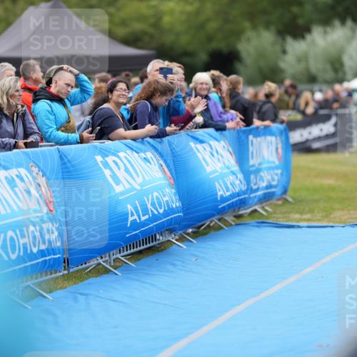 30.08.2026 - Elbe Triathlon Hamburg LAZAROV Photography http://msf.ph/oto/10028776 30.08.2026 11:57:28 Ziel 938 meine-sportfotos.de