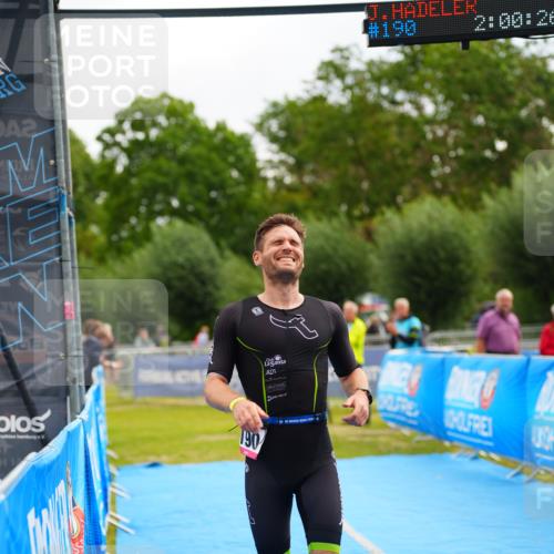 30.08.2026 - Elbe Triathlon Hamburg LAZAROV Photography http://msf.ph/oto/10029974 30.08.2026 10:00:25 Ziel 190 meine-sportfotos.de