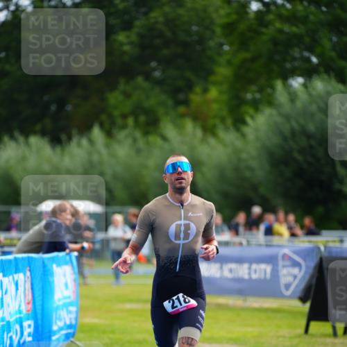 30.08.2026 - Elbe Triathlon Hamburg LAZAROV Photography http://msf.ph/oto/10029981 30.08.2026 10:00:54 Ziel 218 meine-sportfotos.de