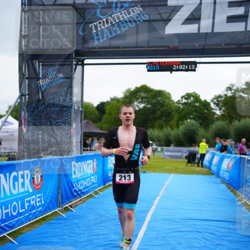 30.08.2026 - Elbe Triathlon Hamburg LAZAROV Photography http://msf.ph/oto/10029995 30.08.2026 10:02:13 Ziel 213 meine-sportfotos.de