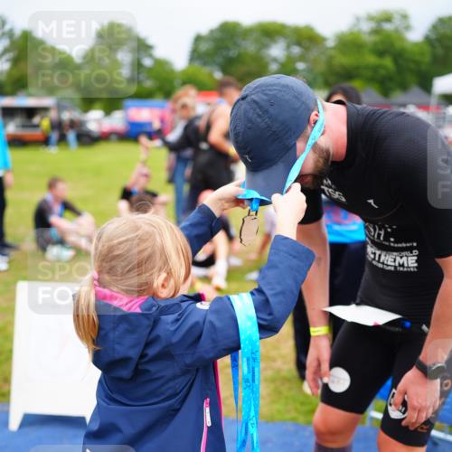 30.08.2026 - Elbe Triathlon Hamburg LAZAROV Photography http://msf.ph/oto/10030020 30.08.2026 10:02:55 Ziel  meine-sportfotos.de