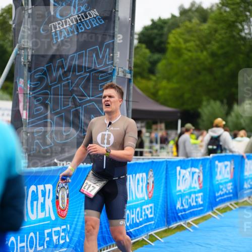 30.08.2026 - Elbe Triathlon Hamburg LAZAROV Photography http://msf.ph/oto/10030032 30.08.2026 10:03:35 Ziel 217 meine-sportfotos.de