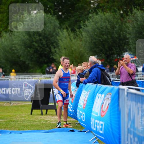 30.08.2026 - Elbe Triathlon Hamburg LAZAROV Photography http://msf.ph/oto/10030061 30.08.2026 10:05:38 Ziel 204 meine-sportfotos.de