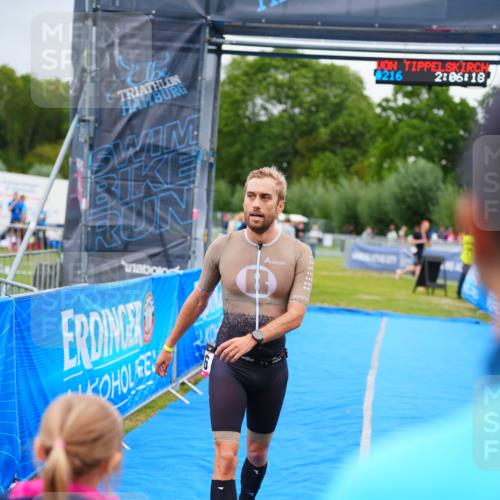 30.08.2026 - Elbe Triathlon Hamburg LAZAROV Photography http://msf.ph/oto/10030088 30.08.2026 10:06:19 Ziel 216 meine-sportfotos.de
