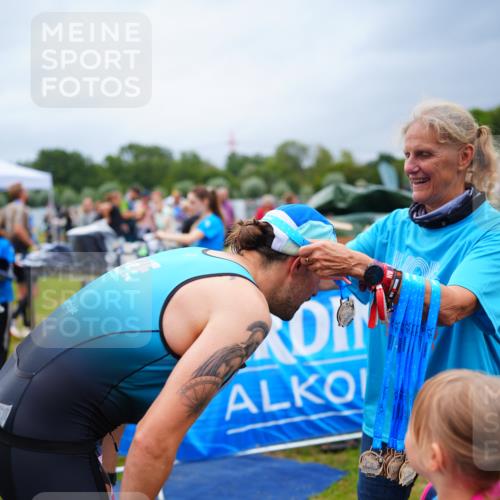 30.08.2026 - Elbe Triathlon Hamburg LAZAROV Photography http://msf.ph/oto/10030119 30.08.2026 10:07:52 Ziel  meine-sportfotos.de
