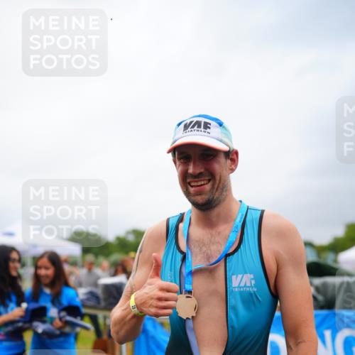 30.08.2026 - Elbe Triathlon Hamburg LAZAROV Photography http://msf.ph/oto/10030123 30.08.2026 10:07:56 Ziel  meine-sportfotos.de