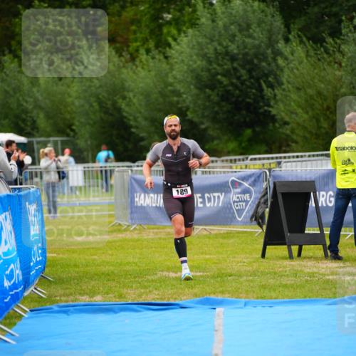 30.08.2026 - Elbe Triathlon Hamburg LAZAROV Photography http://msf.ph/oto/10030125 30.08.2026 10:08:05 Ziel 189 meine-sportfotos.de