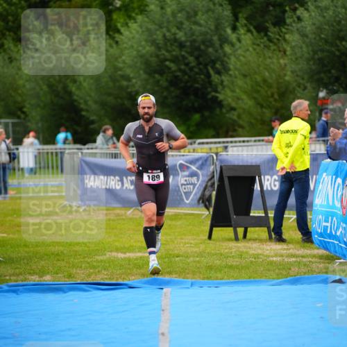 30.08.2026 - Elbe Triathlon Hamburg LAZAROV Photography http://msf.ph/oto/10030128 30.08.2026 10:08:05 Ziel 189 meine-sportfotos.de