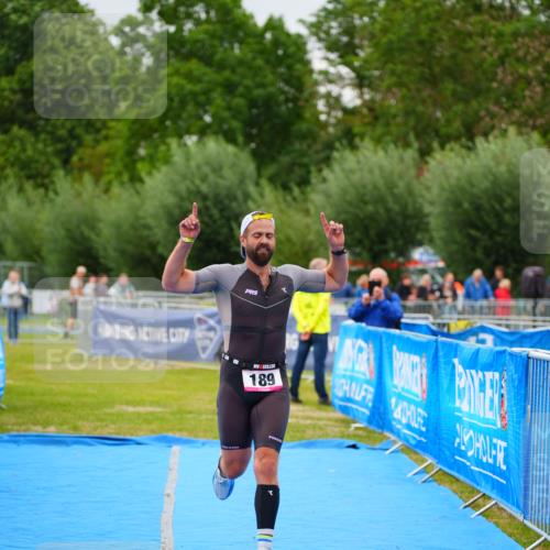30.08.2026 - Elbe Triathlon Hamburg LAZAROV Photography http://msf.ph/oto/10030133 30.08.2026 10:08:08 Ziel 189 meine-sportfotos.de
