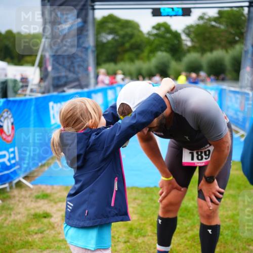 30.08.2026 - Elbe Triathlon Hamburg LAZAROV Photography http://msf.ph/oto/10030145 30.08.2026 10:08:15 Ziel  meine-sportfotos.de