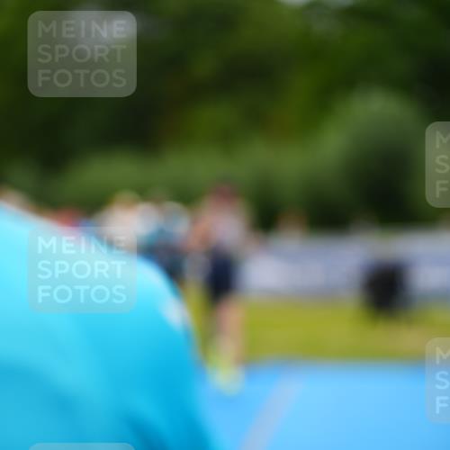 30.08.2026 - Elbe Triathlon Hamburg LAZAROV Photography http://msf.ph/oto/10030150 30.08.2026 10:08:41 Ziel 219 meine-sportfotos.de