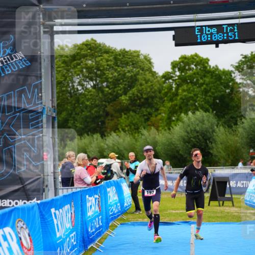 30.08.2026 - Elbe Triathlon Hamburg LAZAROV Photography http://msf.ph/oto/10030162 30.08.2026 10:08:51 Ziel 182, 197 meine-sportfotos.de