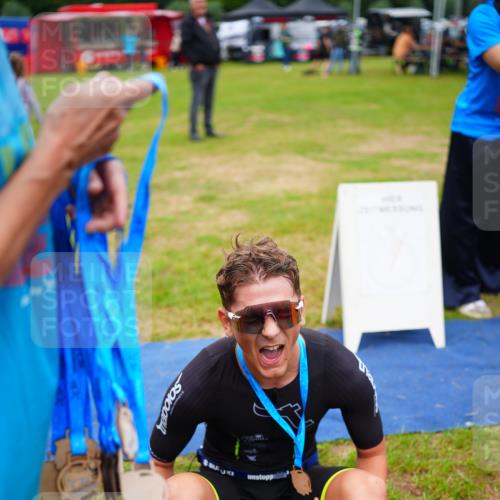 30.08.2026 - Elbe Triathlon Hamburg LAZAROV Photography http://msf.ph/oto/10030176 30.08.2026 10:09:15 Ziel  meine-sportfotos.de