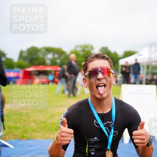 30.08.2026 - Elbe Triathlon Hamburg LAZAROV Photography http://msf.ph/oto/10030179 30.08.2026 10:09:20 Ziel  meine-sportfotos.de