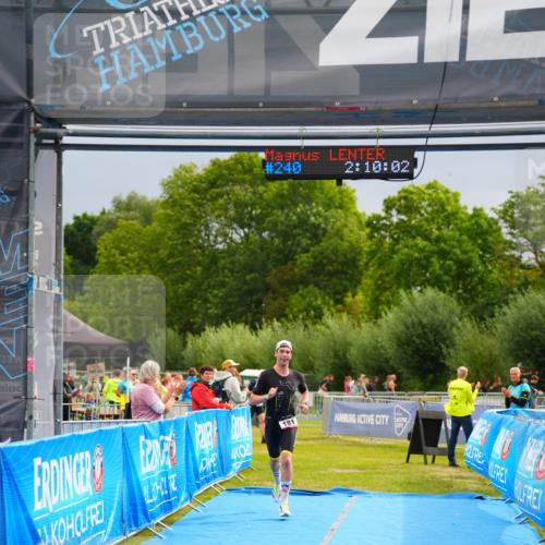 30.08.2026 - Elbe Triathlon Hamburg LAZAROV Photography http://msf.ph/oto/10030198 30.08.2026 10:10:02 Ziel 181, 240 meine-sportfotos.de