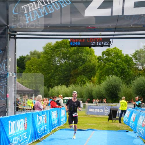 30.08.2026 - Elbe Triathlon Hamburg LAZAROV Photography http://msf.ph/oto/10030199 30.08.2026 10:10:02 Ziel 181, 240 meine-sportfotos.de