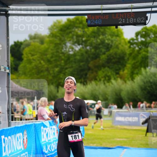 30.08.2026 - Elbe Triathlon Hamburg LAZAROV Photography http://msf.ph/oto/10030202 30.08.2026 10:10:04 Ziel 181, 240 meine-sportfotos.de